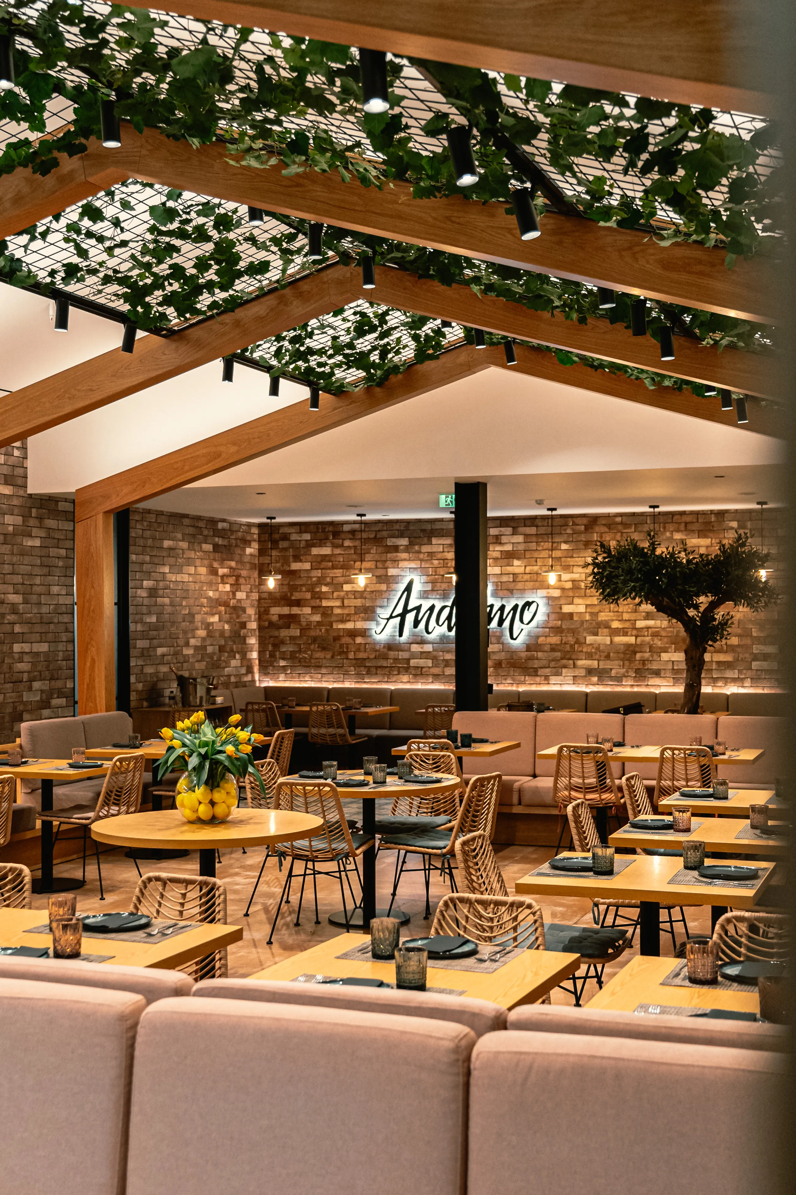 Imagem do interior do restaurante.